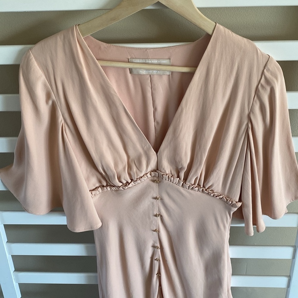 KEEPSAKE Kinship Blush Pink V Neck Gold Button Flare Sleeve Midi Dress Size 4 - Picture 4 of 16